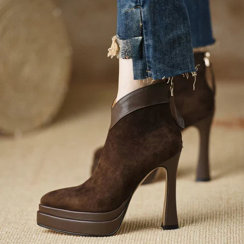 Dora - Botas modernas