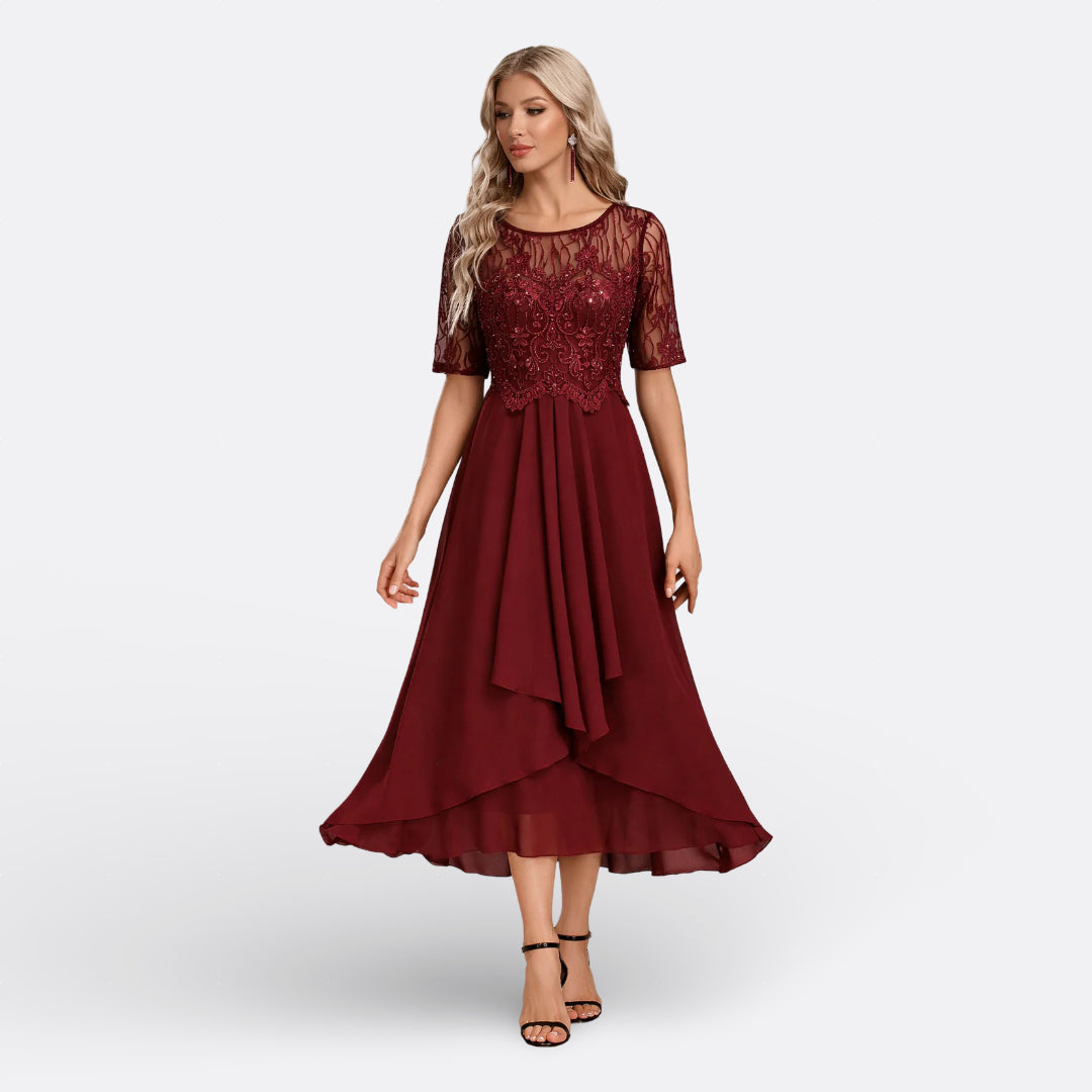 Carmen - Vestido de Encaje y Manga Corta
