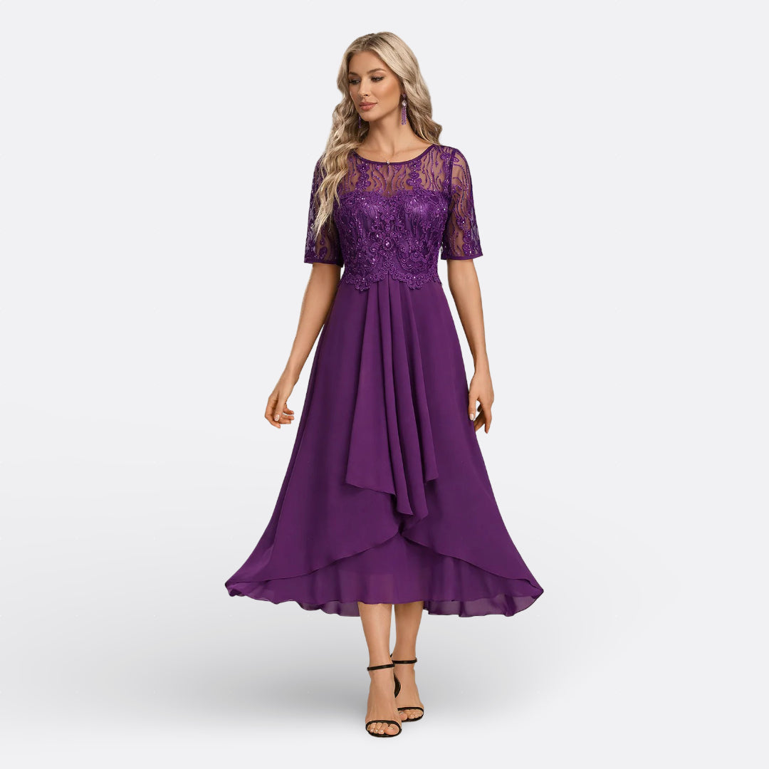 Ariadna - Vestido de Encaje y Manga Corta