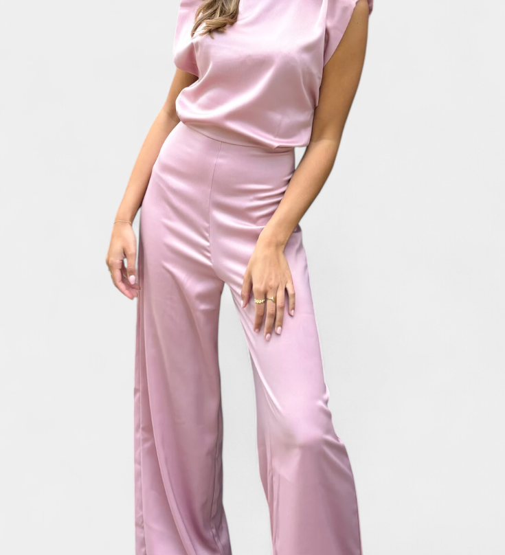 MONO ELEGANTE CON ESPALDA DESCUBIERTA