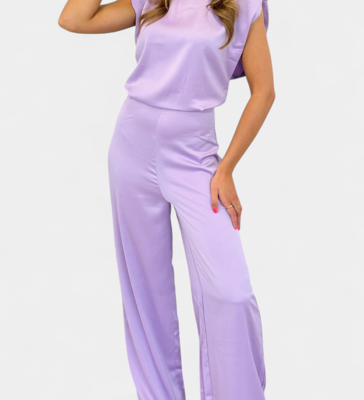 MONO ELEGANTE CON ESPALDA DESCUBIERTA